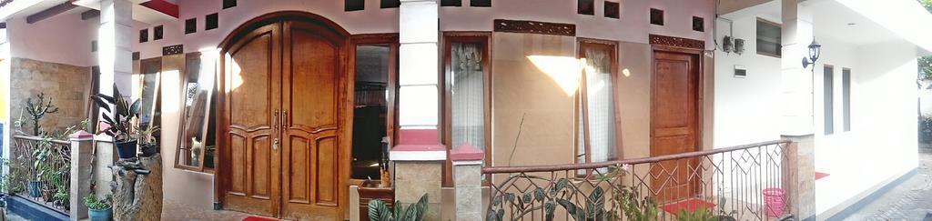 ジョグジャカルタWijilan60 Syariahアパートメント エクステリア 写真